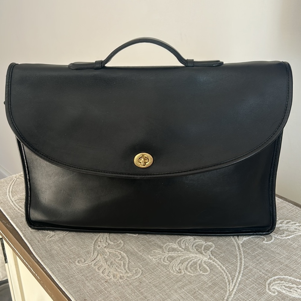 Coach Vintage Authenticated Lexington Black Leather/Shoulder/Briefcase Bag - Picture 4 of 17